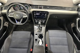 Musta Volkswagen PASSAT 2020 kuva 9.