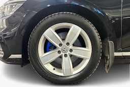 Musta Volkswagen PASSAT 2020 kuva 11.