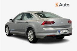 sininen Volkswagen Passat 2020 kuva 2.
