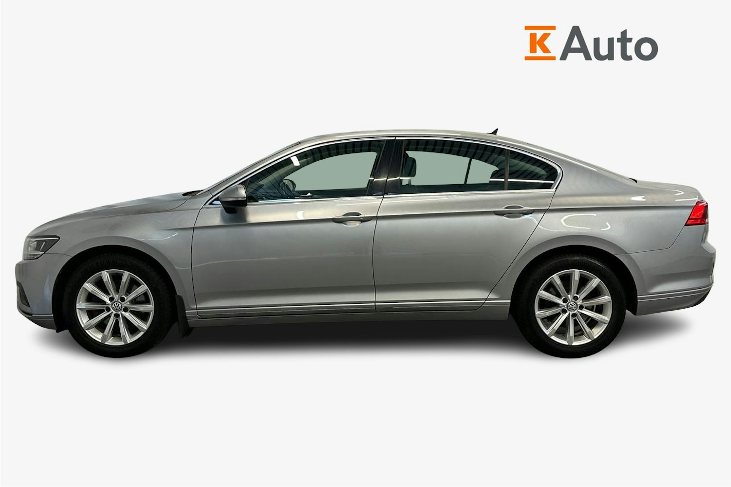 sininen Volkswagen Passat 2020 kuva 6.