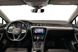 sininen Volkswagen Passat 2020 kuva 9.