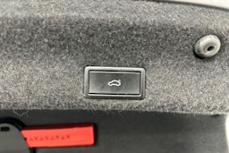 sininen Volkswagen Passat 2020 kuva 17.