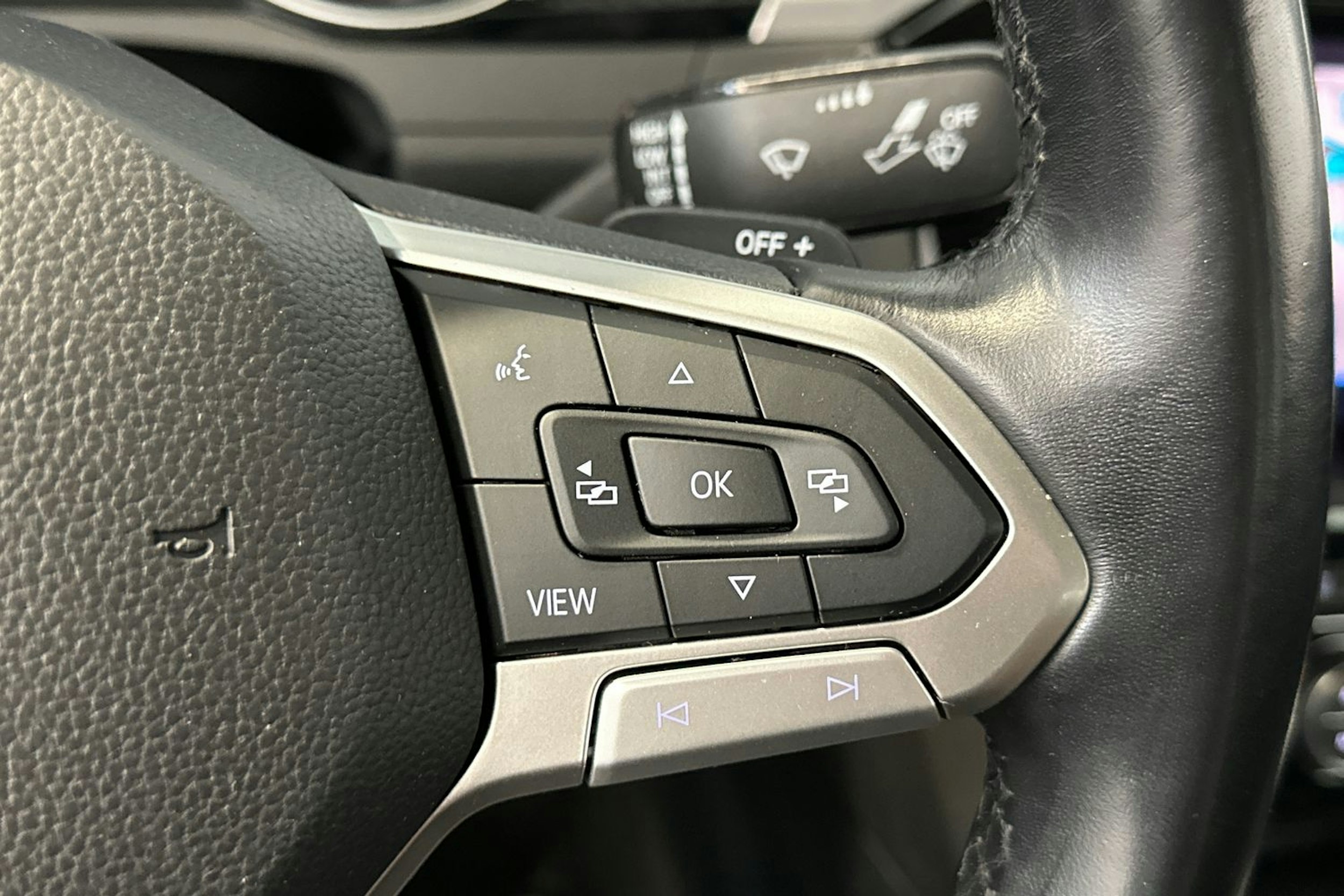 sininen Volkswagen Passat 2020 kuva 21.