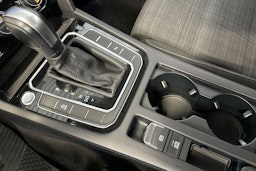 sininen Volkswagen Passat 2020 kuva 23.