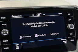sininen Volkswagen Passat 2020 kuva 24.