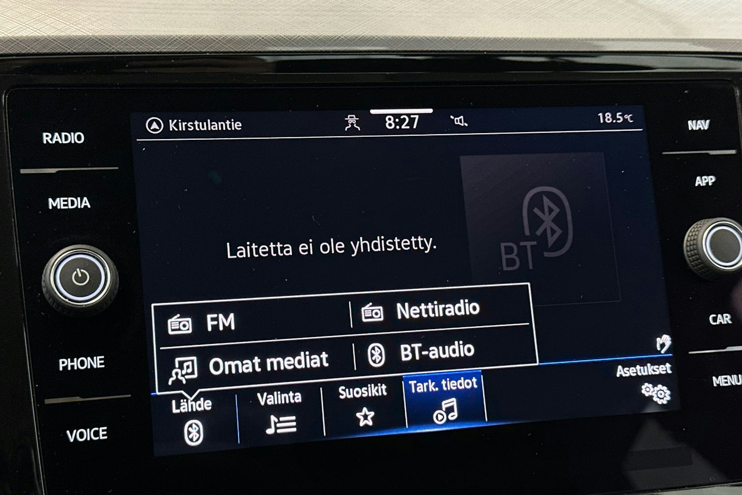 sininen Volkswagen Passat 2020 kuva 26.
