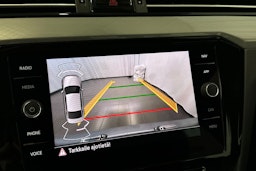 sininen Volkswagen Passat 2020 kuva 27.