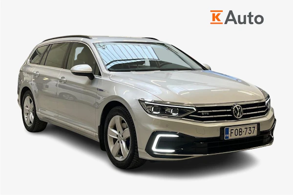 Volkswagen Passat Variant GTE Plug-In Hybrid 160 kW DSG-automaatti