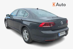 harmaa Volkswagen Passat 2020 kuva 2.