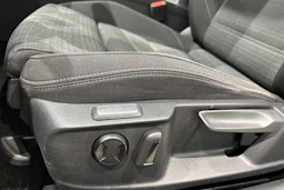 harmaa Volkswagen Passat 2020 kuva 19.
