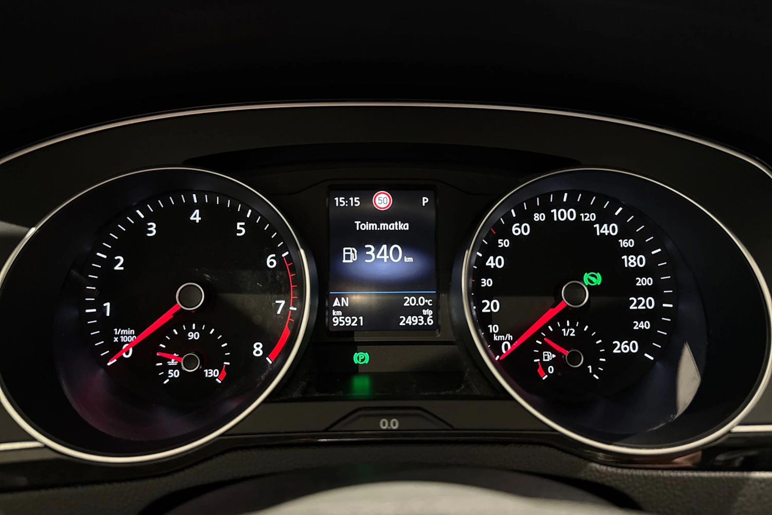 harmaa Volkswagen Passat 2020 kuva 21.