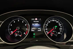 harmaa Volkswagen Passat 2020 kuva 21.