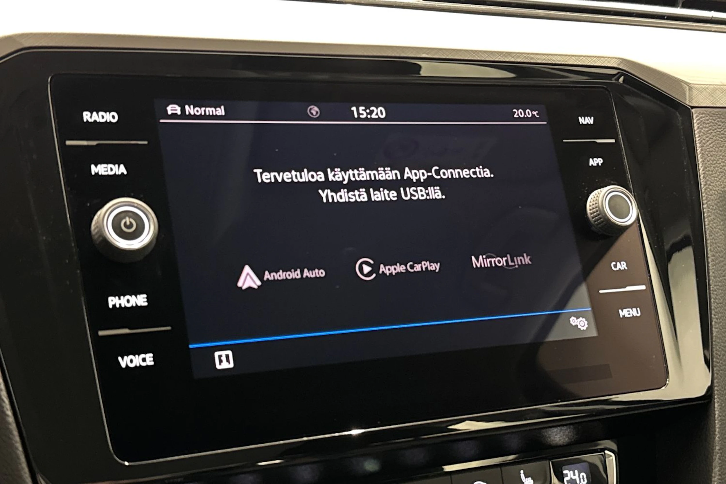 harmaa Volkswagen Passat 2020 kuva 25.