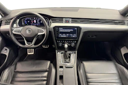valkoinen Volkswagen Passat 2020 kuva 7.