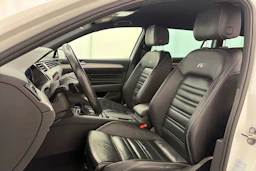 valkoinen Volkswagen Passat 2020 kuva 15.