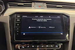 valkoinen Volkswagen Passat 2020 kuva 22.
