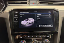 valkoinen Volkswagen Passat 2020 kuva 25.