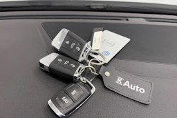 valkoinen Volkswagen Passat 2020 kuva 30.