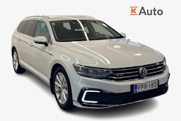 valkoinen Volkswagen Passat 2020 kuva 1.