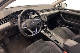 valkoinen Volkswagen Passat 2020 kuva 7.