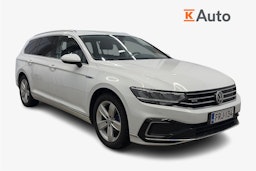 valkoinen Volkswagen Passat 2020 kuva 4.