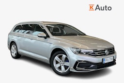 harmaa Volkswagen Passat 2020 kuva 1.