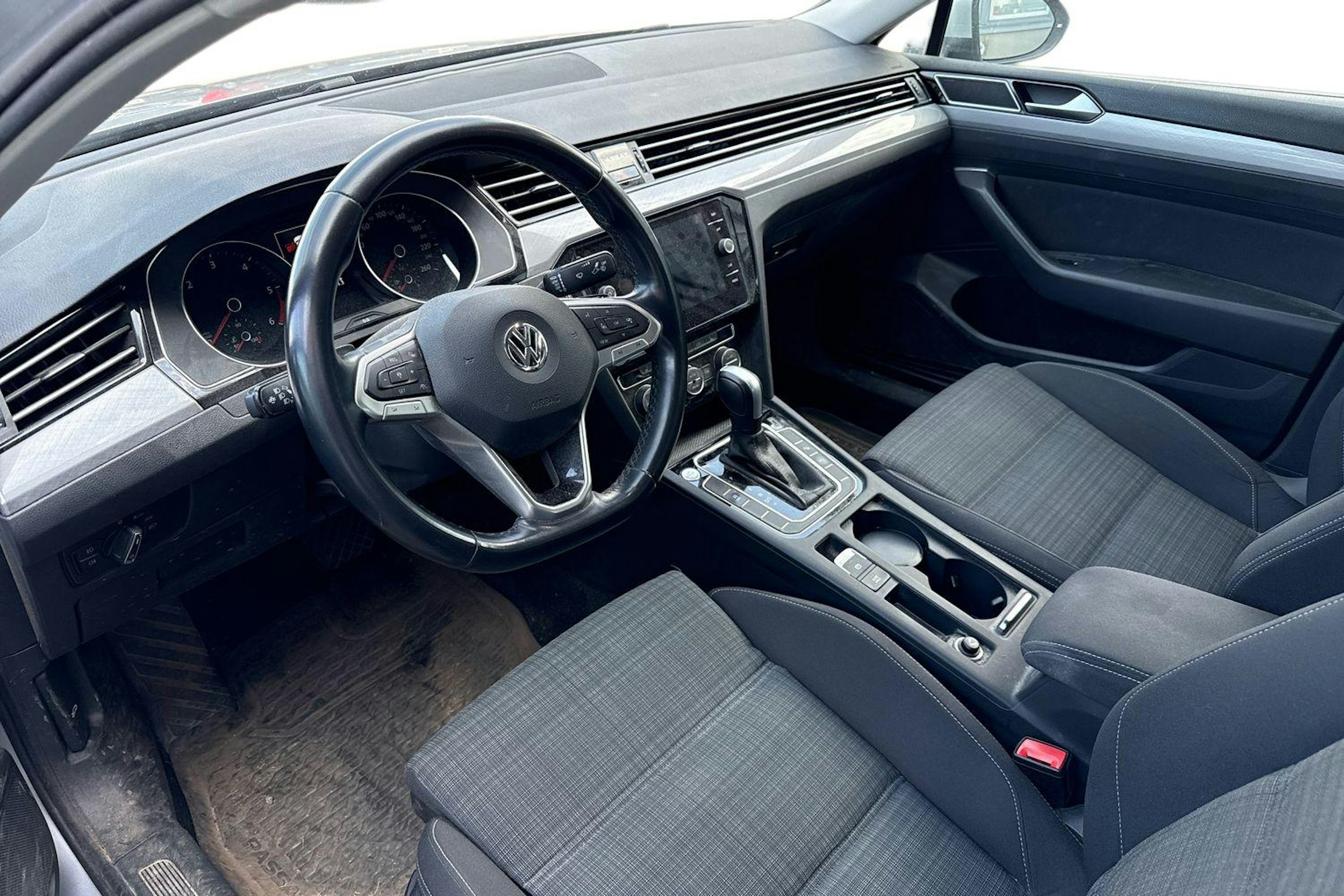 hopea Volkswagen Passat 2020 kuva 3.
