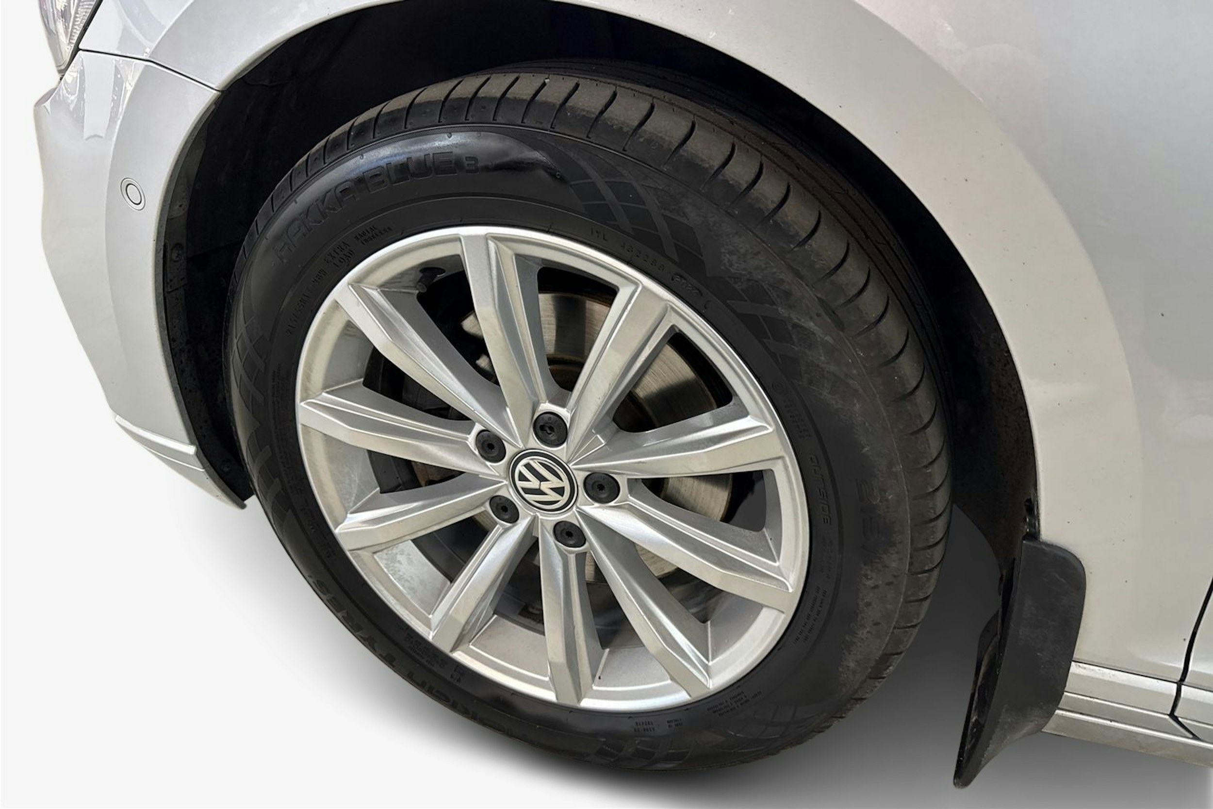 hopea Volkswagen Passat 2020 kuva 11.