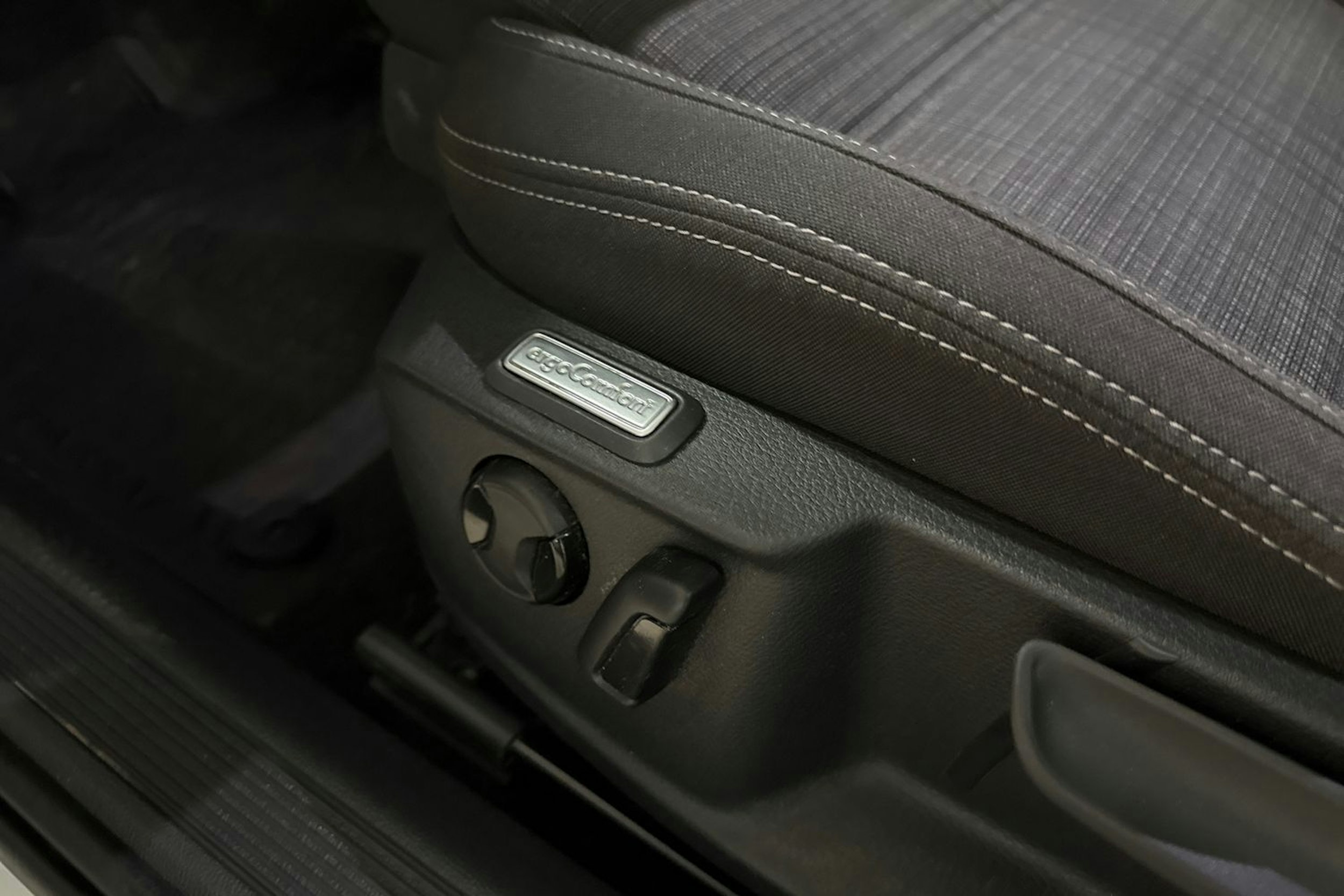 hopea Volkswagen Passat 2020 kuva 31.