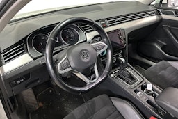 Valkoinen Volkswagen PASSAT 2020 kuva 3.