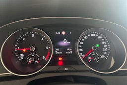 Valkoinen Volkswagen PASSAT 2020 kuva 14.