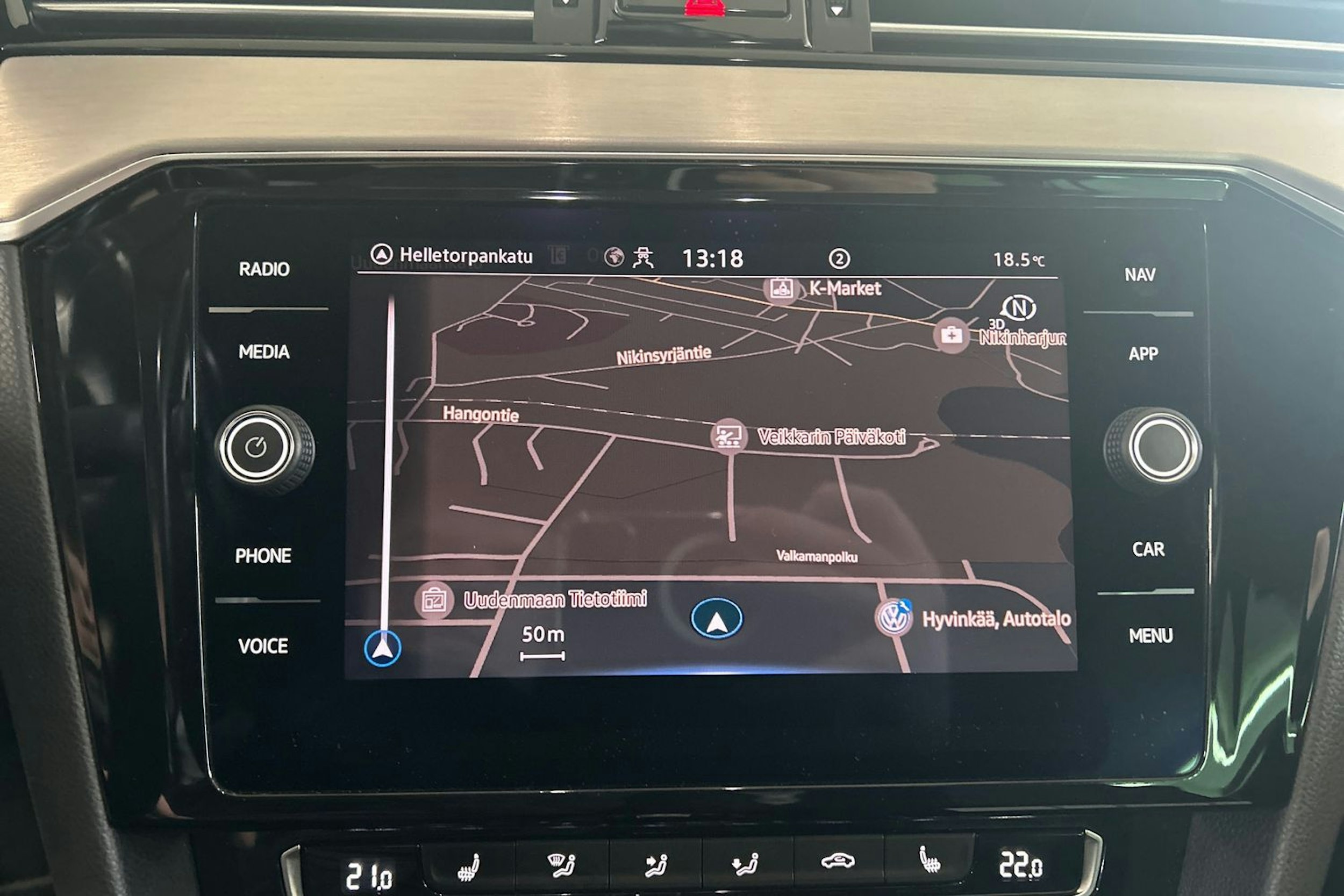Valkoinen Volkswagen PASSAT 2020 kuva 15.