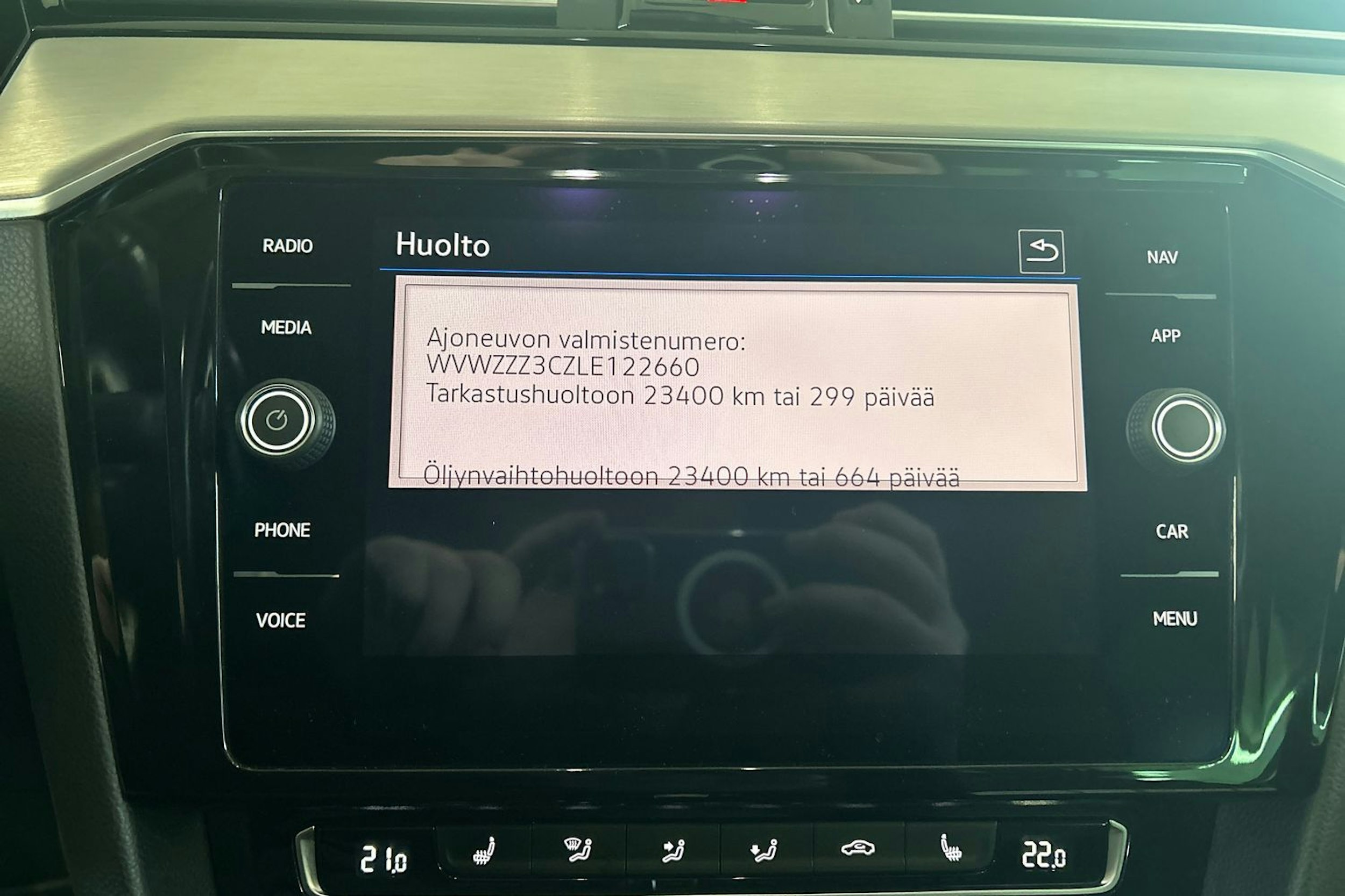 Valkoinen Volkswagen PASSAT 2020 kuva 16.