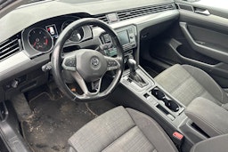 Musta Volkswagen PASSAT 2020 kuva 3.