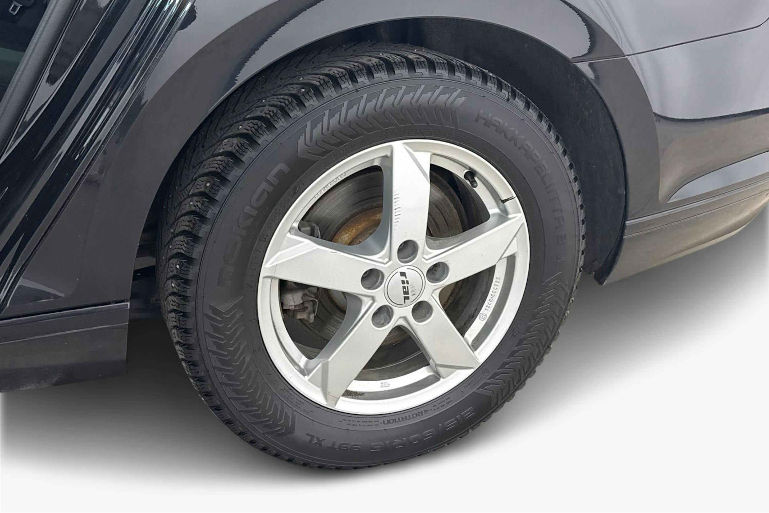 Musta Volkswagen PASSAT 2020 kuva 11.