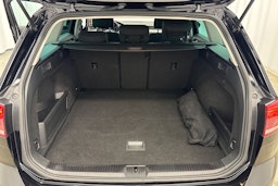 Musta Volkswagen PASSAT 2020 kuva 14.