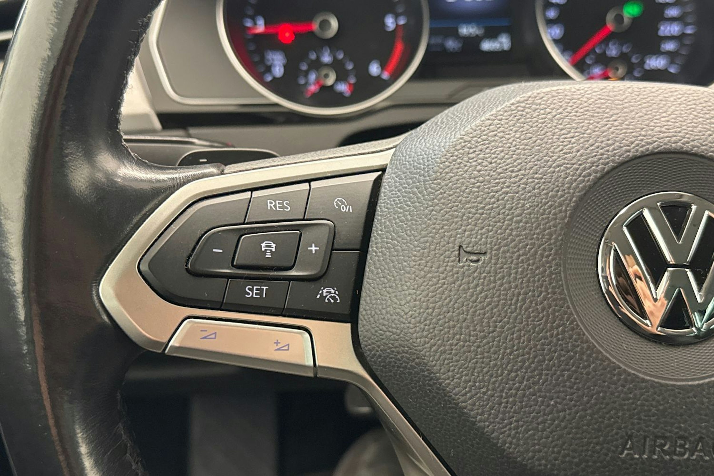 Musta Volkswagen PASSAT 2020 kuva 15.