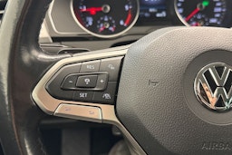 Musta Volkswagen PASSAT 2020 kuva 15.