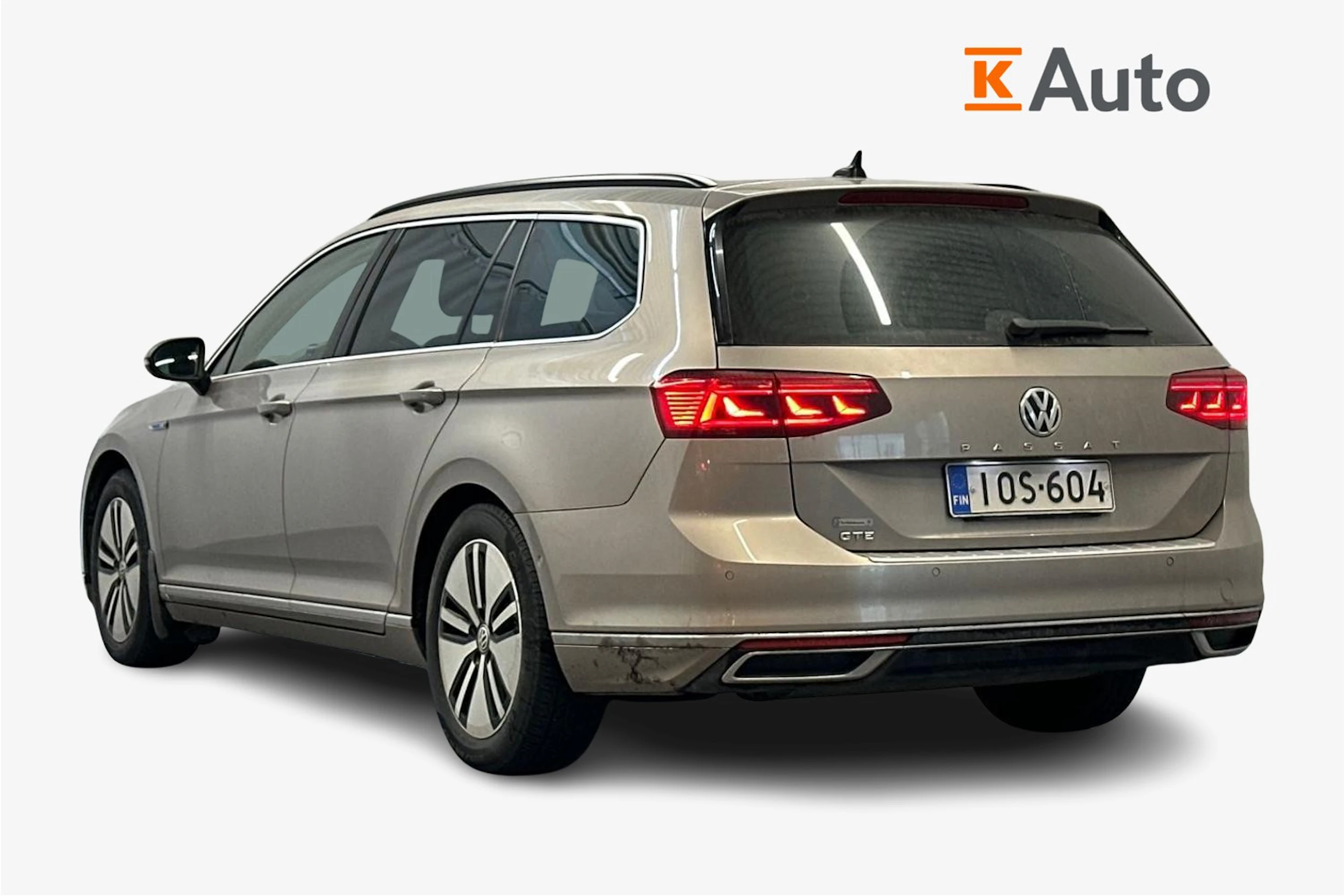 keltainen Volkswagen Passat 2020 kuva 2.