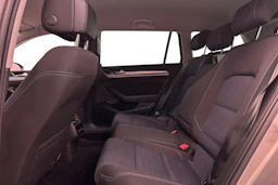 keltainen Volkswagen Passat 2020 kuva 8.
