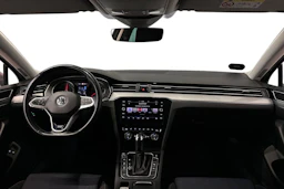 keltainen Volkswagen Passat 2020 kuva 9.