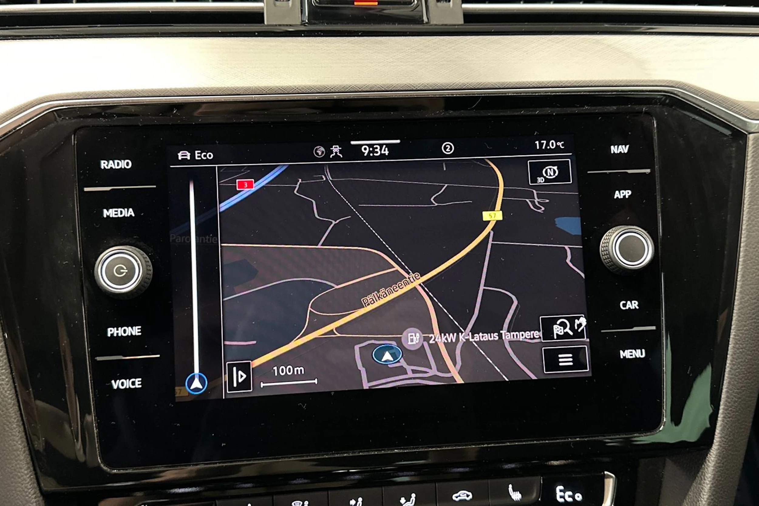keltainen Volkswagen Passat 2020 kuva 26.