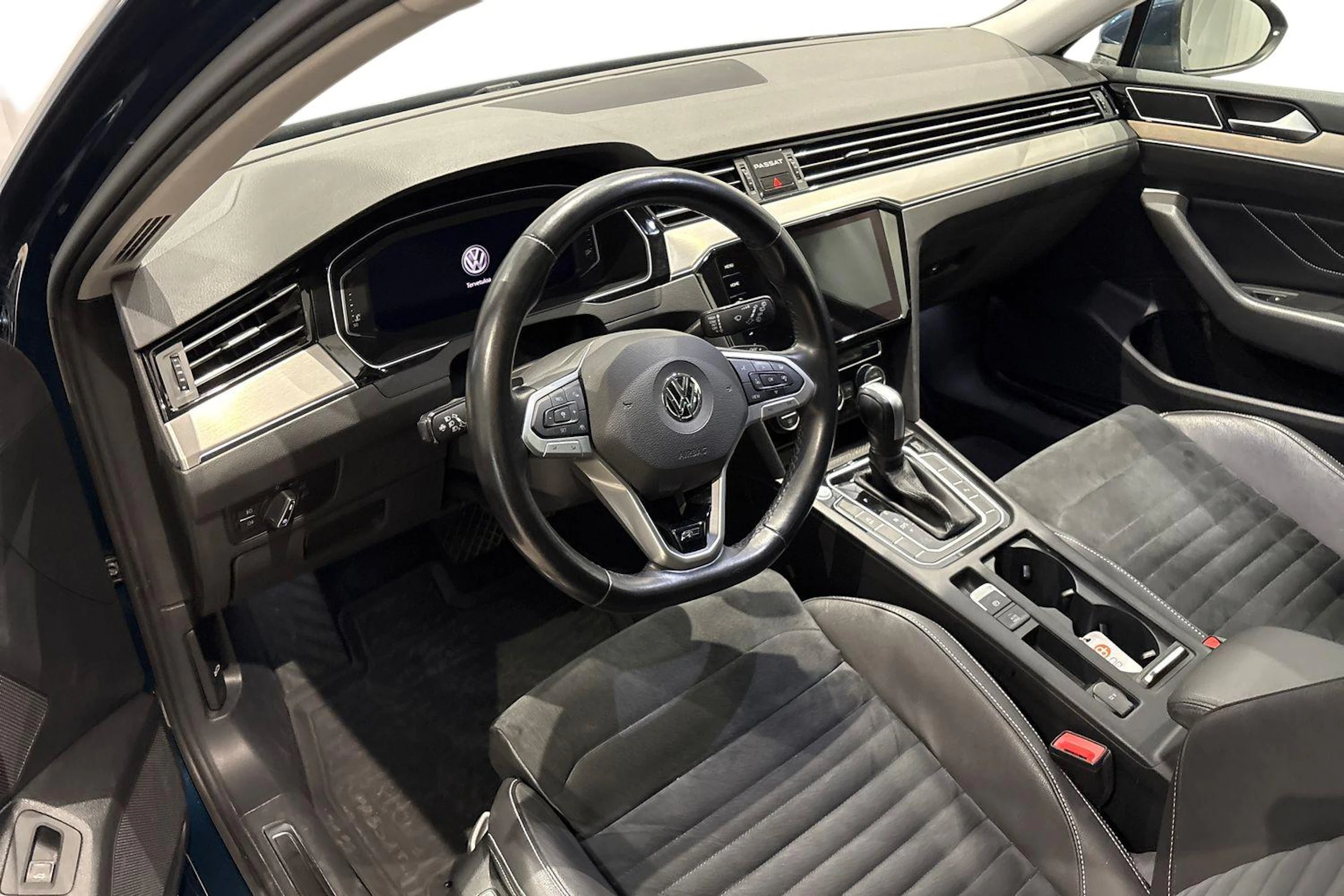 met. sininen Volkswagen Passat 2020 kuva 6.
