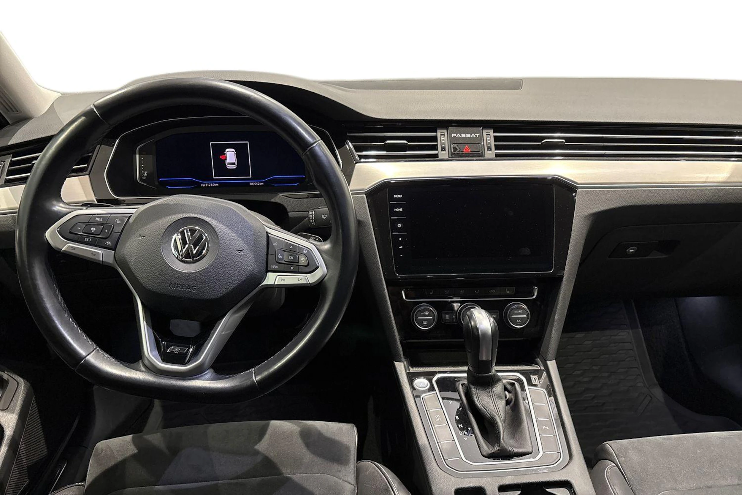 met. sininen Volkswagen Passat 2020 kuva 7.