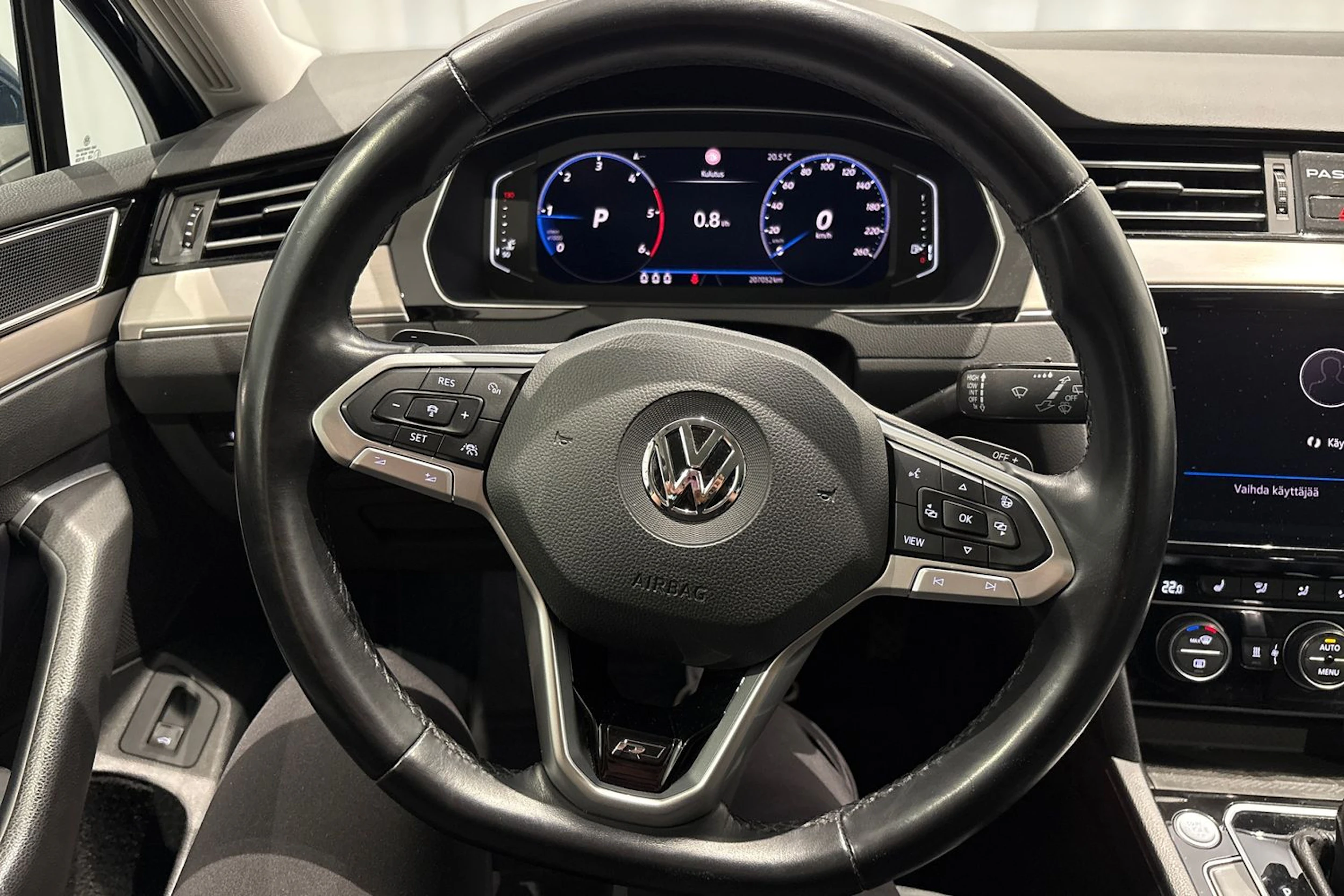 met. sininen Volkswagen Passat 2020 kuva 12.
