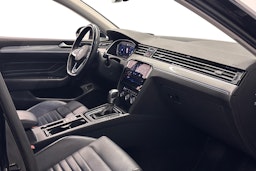 musta Volkswagen Passat 2020 kuva 8.