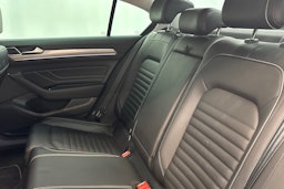 musta Volkswagen Passat 2020 kuva 10.