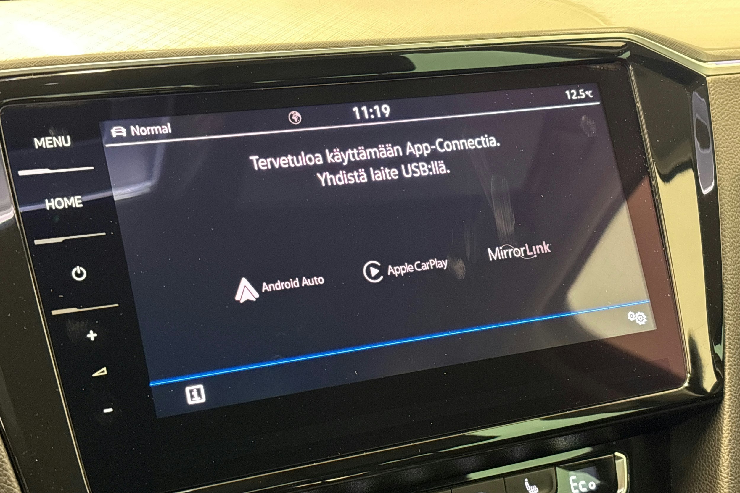 musta Volkswagen Passat 2020 kuva 21.