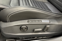 musta Volkswagen Passat 2020 kuva 31.