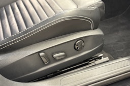 musta Volkswagen Passat 2020 kuva 32.